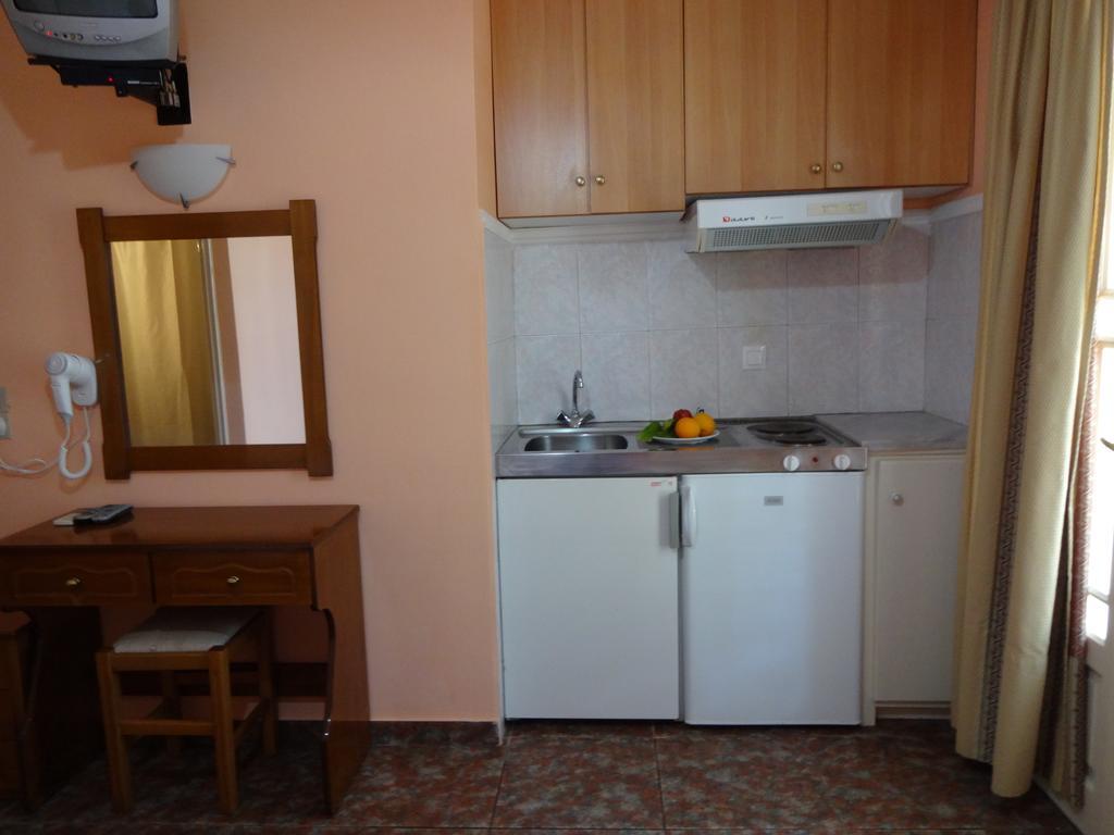 Pansion Filoxenia Apartments & Studios Tsoukaládhes Zimmer foto